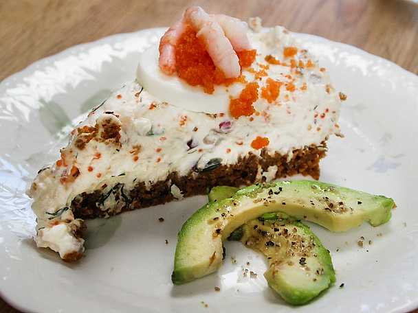 Räkcheesecake med kavring dill och stenbitsrom Recept från Köket se