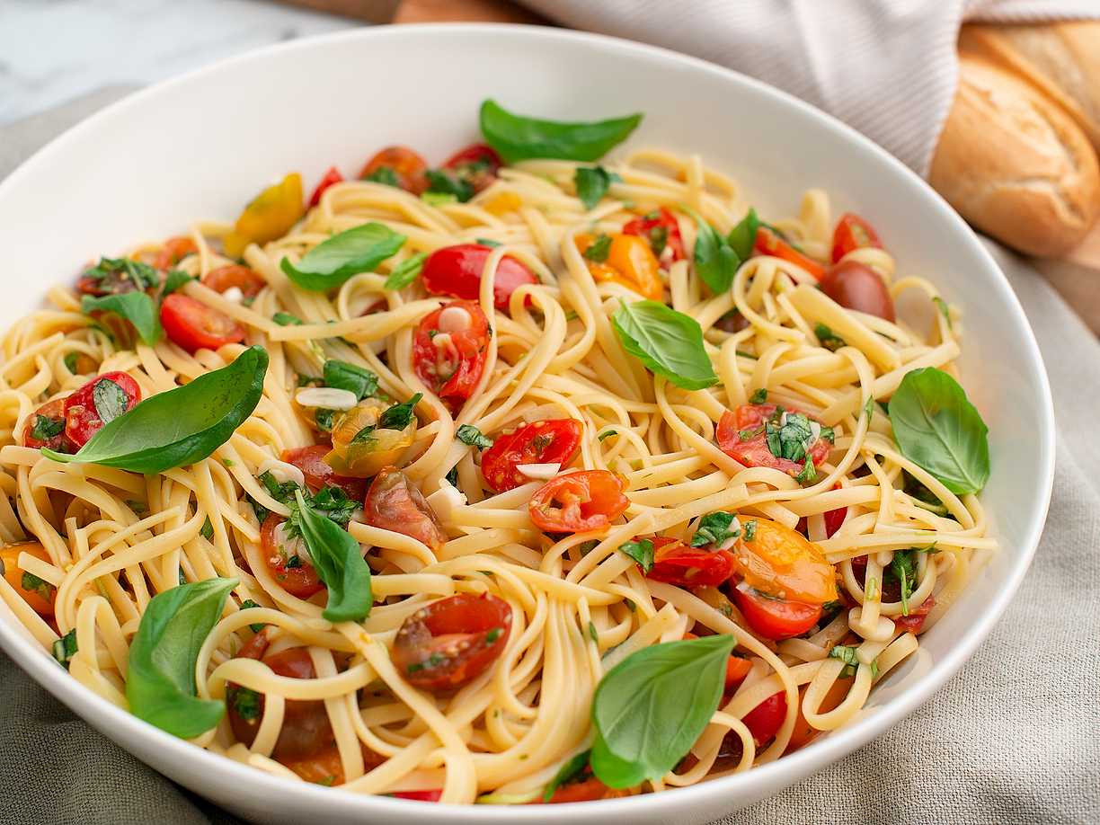 Pasta med tomatsås lika gott till vardags som till fest Köket se