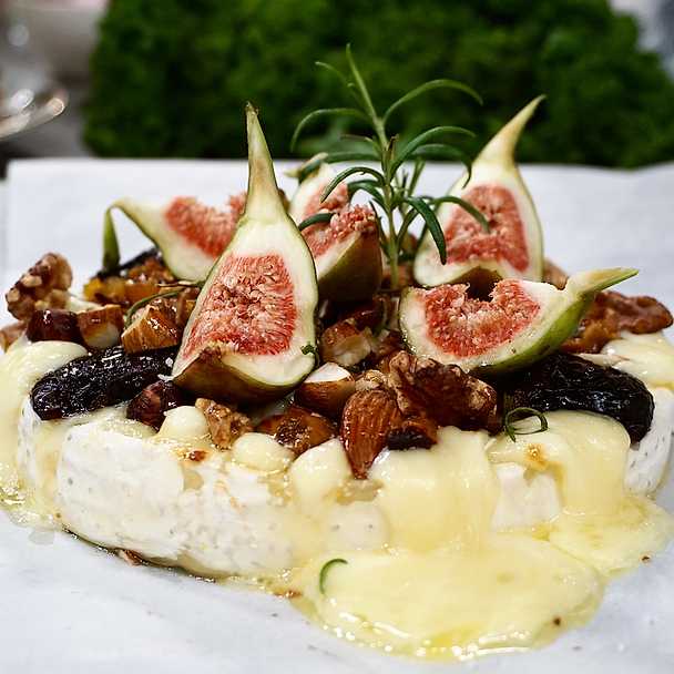 Torskrygg Med Spetskål Och Champagnesås