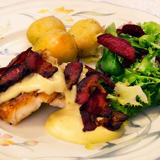 Torskrygg Med Spetskål Och Champagnesås