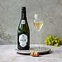B.R.O.T produkt med glas och vindruvor