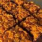 Brownies med saffranskola och cornflakes-crunch