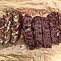 Chokladbars med nötter, russin och tranbär