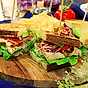 Club sandwich med avokado