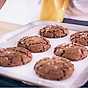 Cookies med mörk choklad och rostade hasselnötter