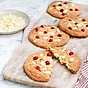 Cookies med vit choklad och tranbär