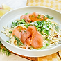 Enkel och krämig pasta med kallrökt lax