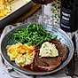 Fontanafredda Entrecote med potatisgratäng, örtsmör och rödvinssås