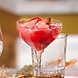 Fragole con vino bianco