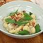 Gnocchi med gorgonzolasås och valnötter