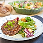 Grillad entrecôte med krämig briesallad