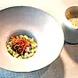 Havskräftsoppa med havskräftstartar, syrat  äpple, fänkål och friterad jordärtskocka