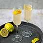 Italian 75 - bubblig limoncellodrink NY
