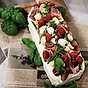 Italiensk smörgåstårta med pesto och soltorkade tomater