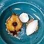 Kanelbakat päron med karamellsås och kryddglass