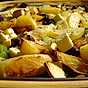 Klyftpotatis med rostade grönsaker och feta