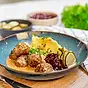 Köttbullar med potatismos och gräddsås