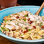 Krämig kycklingpasta med bacon