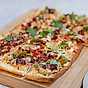 Pizzasnittar med kimchi och bacon