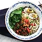 Ramen med fläskfärs och sesamfrön