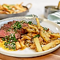 Ryggbiff med chimichurri och tryffelpommes