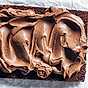 Saftig chokladkaka med frosting
