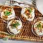 Snabb äppelcheesecake med hassselnötscrunch