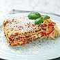 Snabb lasagne med krispig kålsallad