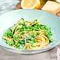 Snabb pasta med zucchini och spenat
