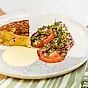 Spansk tortilla med aioli och tomatsallad