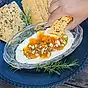 Vispad brie med hjortron och marconamandlar