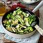 Zeta Stekt broccoli med vitlök och chili