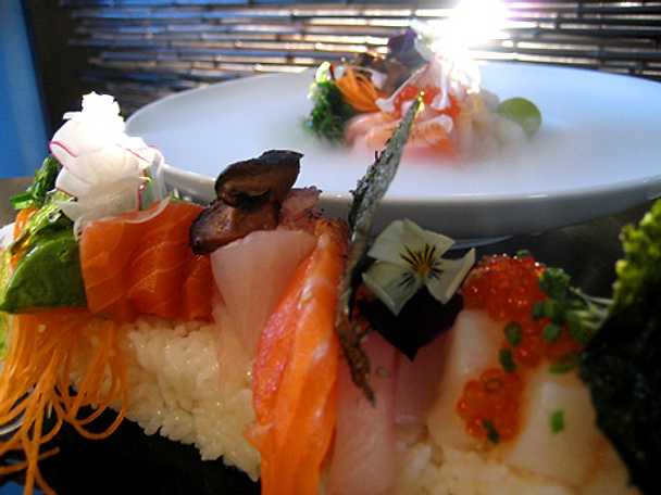 chirashi sashimi