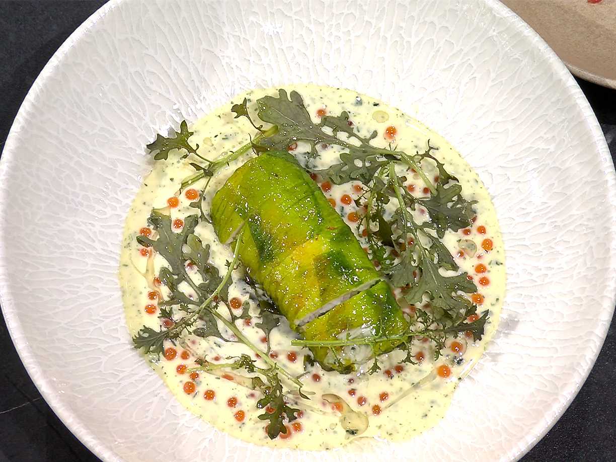 Alglindad torsk med sandefjordssås med forellrom och alger