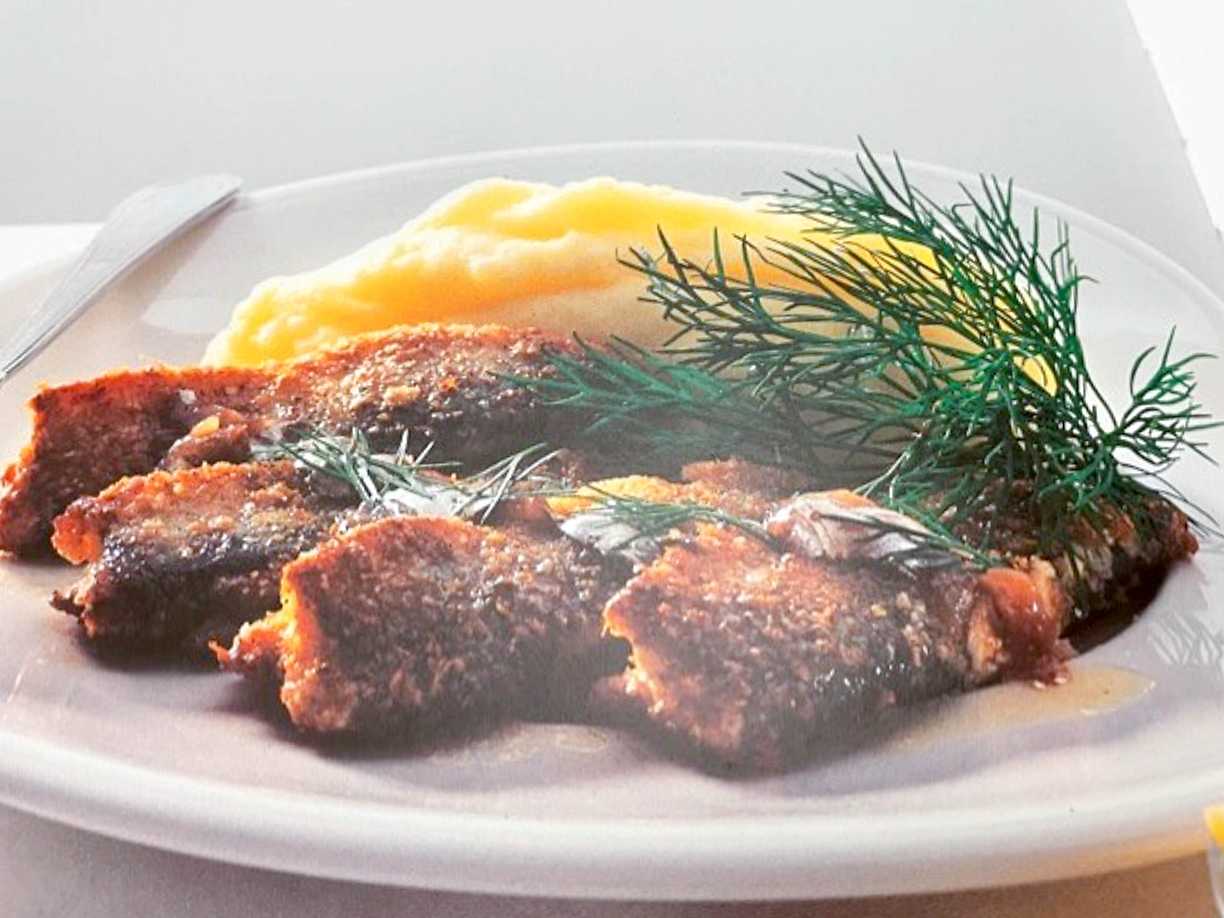 Ansjovisstekt strömming med potatispuré