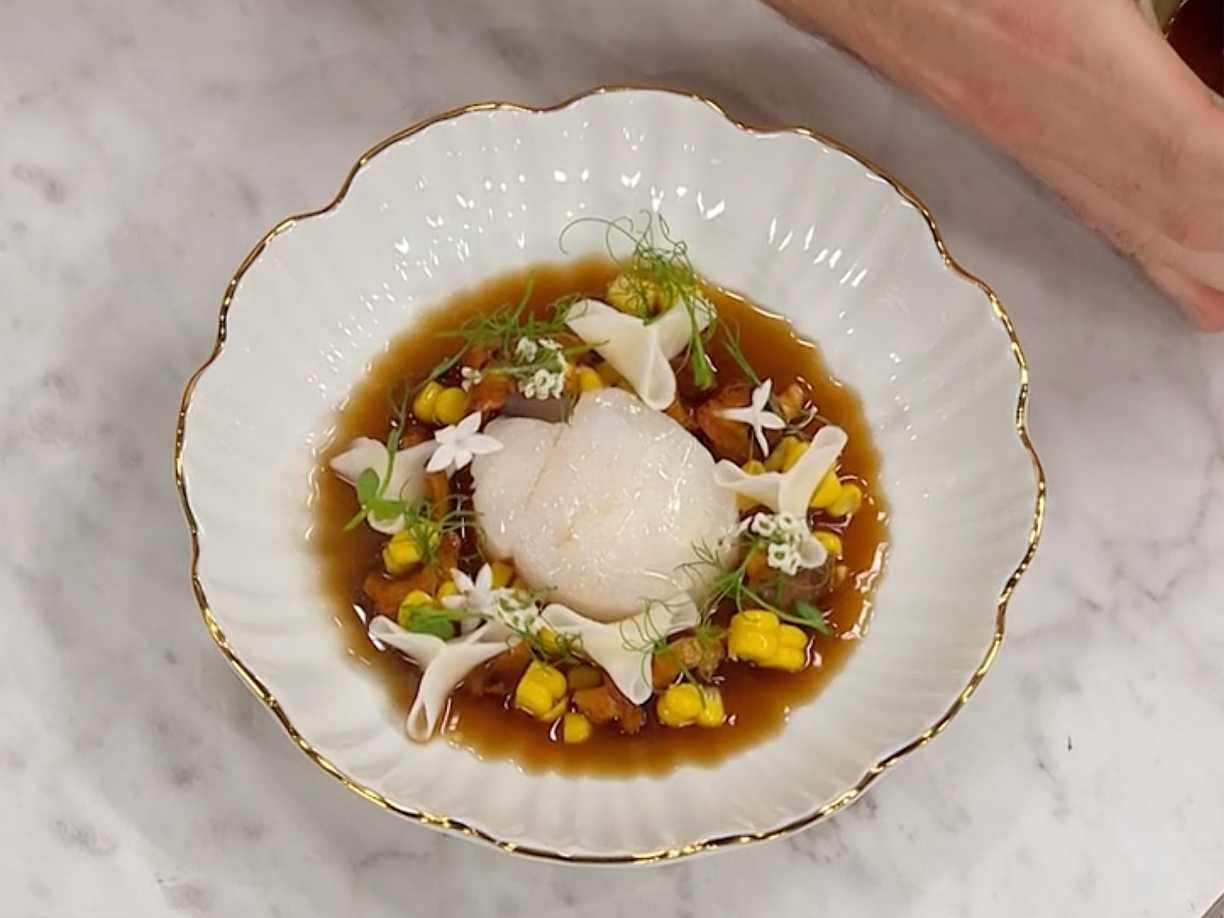 Bakad torskrygg med svampbuljong