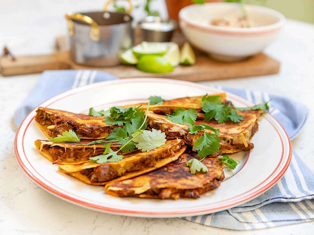 Birria tacos på fläskkarré med silverlökssalsa
