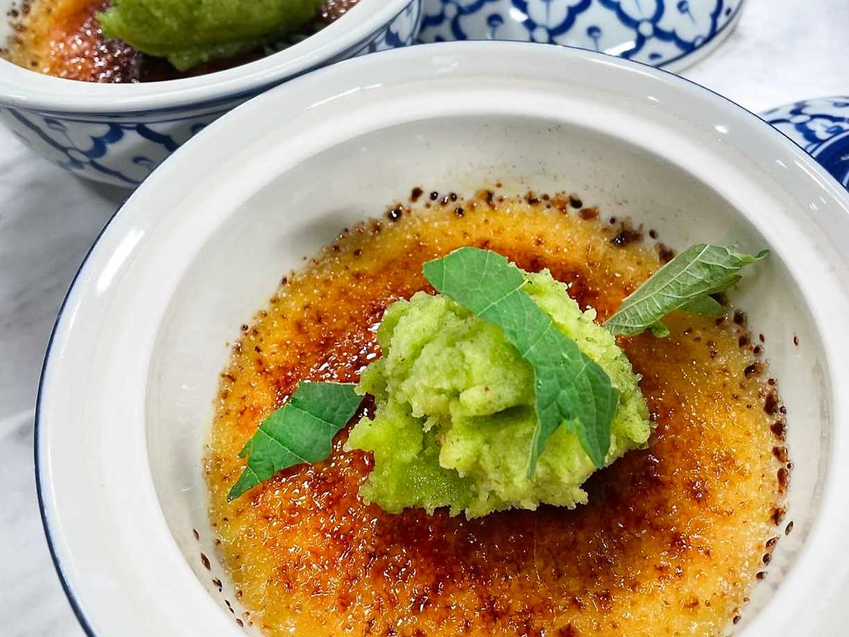 Crème brûlée med pumpa och äppelsorbet
