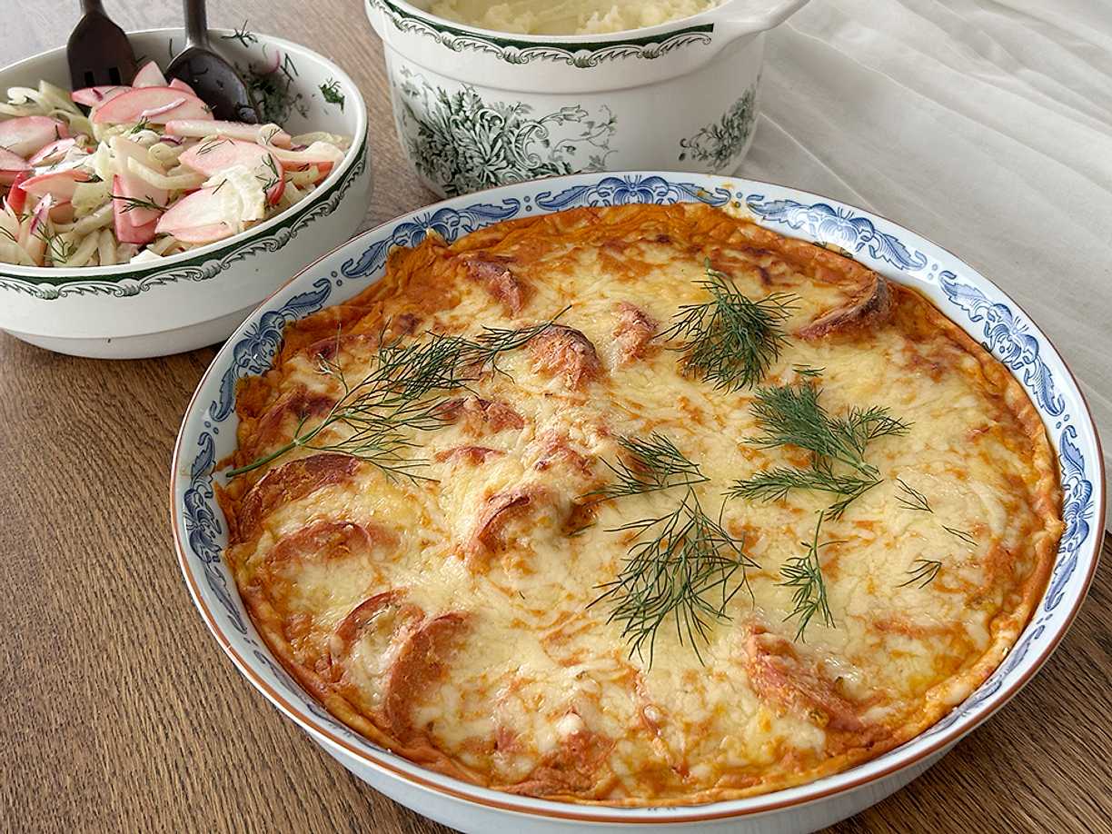Falukorvsgratäng med potatismos
