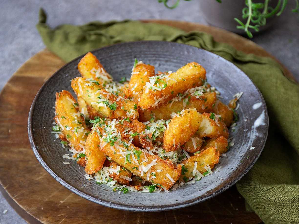 Frasiga pommes på potatisbullar