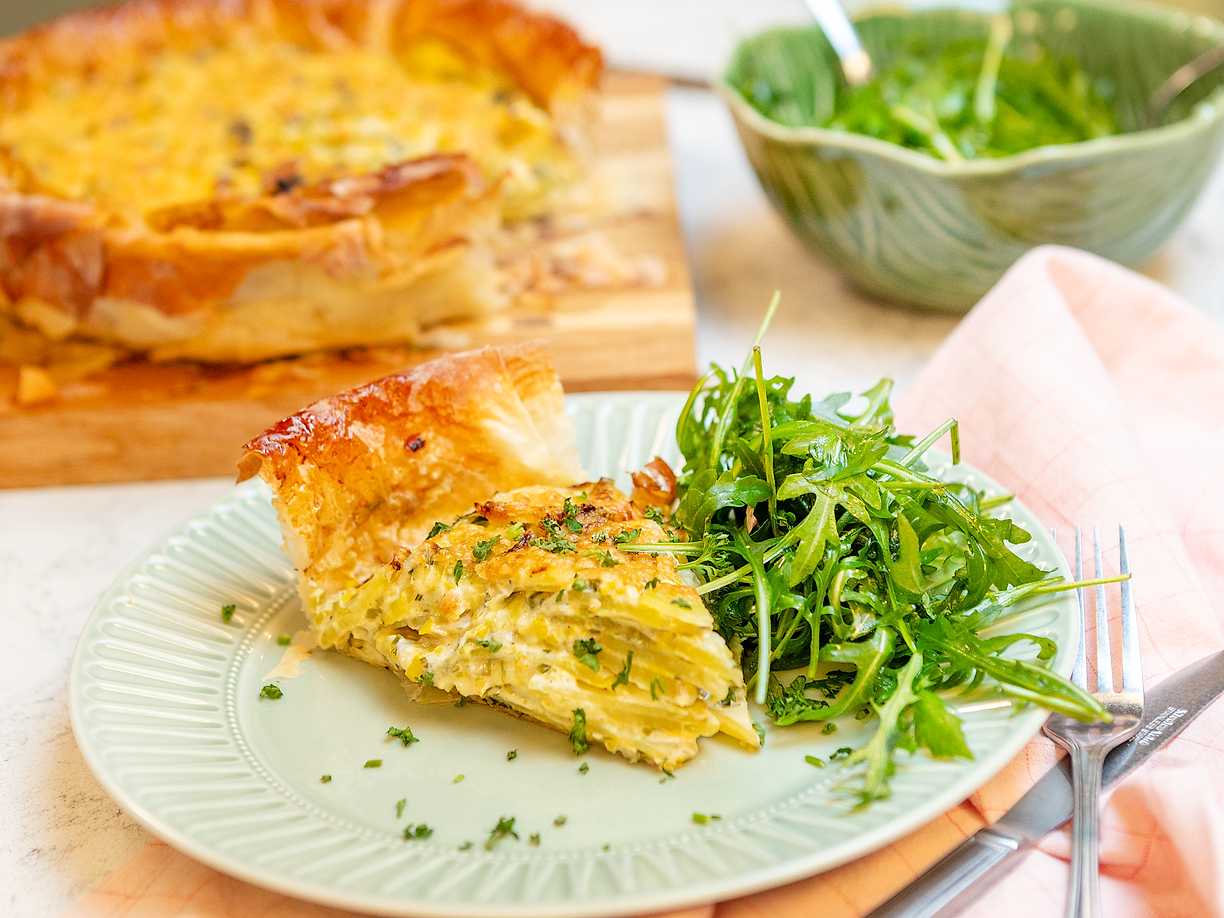 Filodegspaj med purjolök, potatis och cheddar