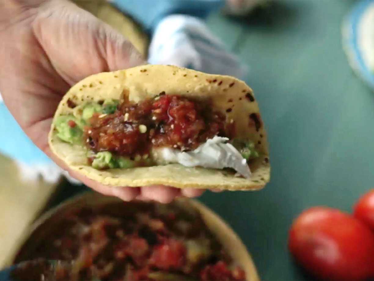 Fisktacos Med Salsa Molcajete Och Guacamole Koket Se