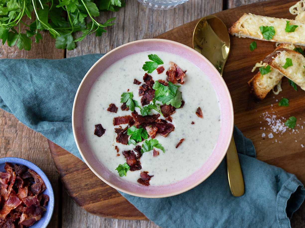 Jordärtskockssoppa med baconsmul