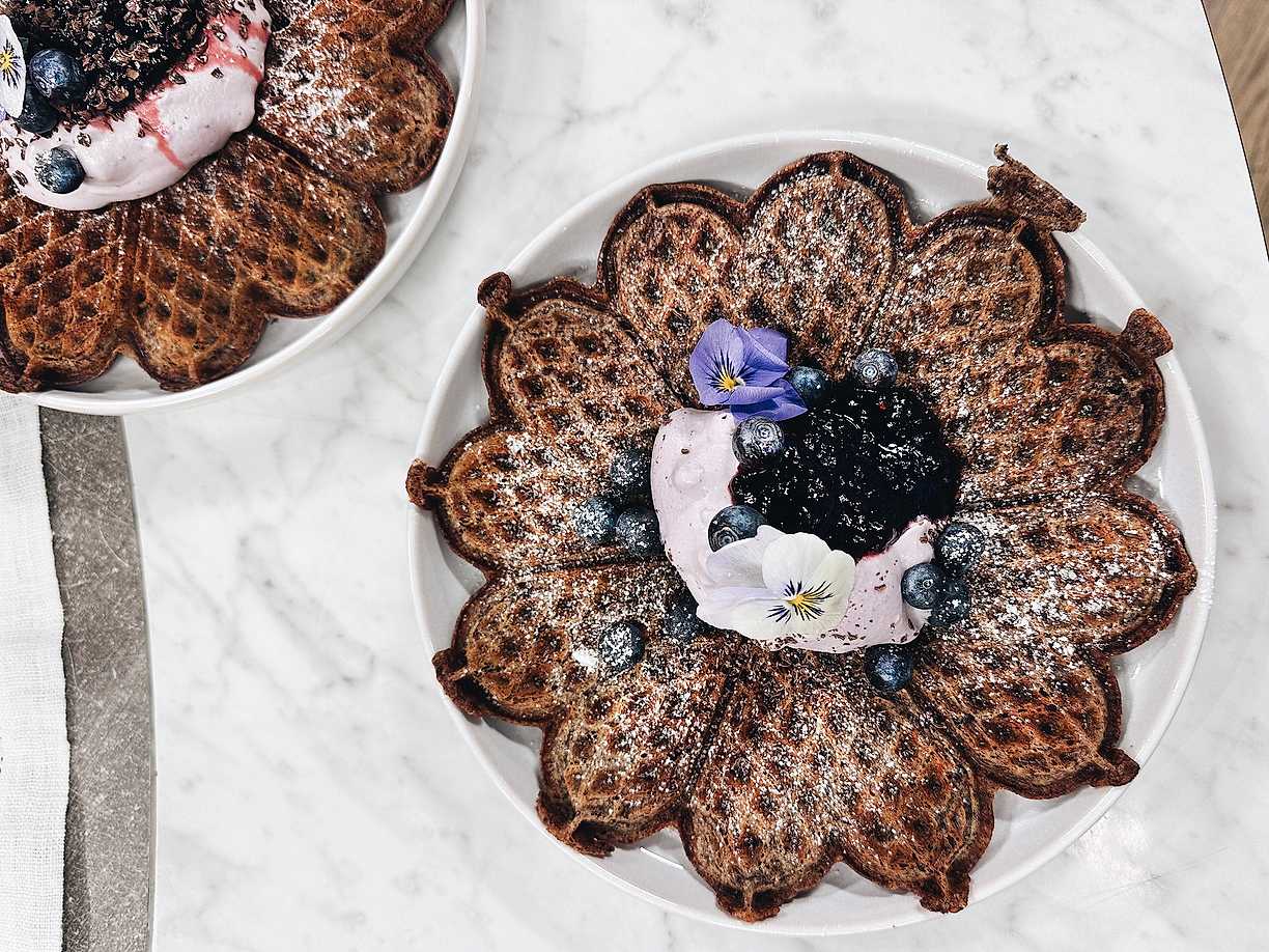 Frasvåfflor med mörk choklad