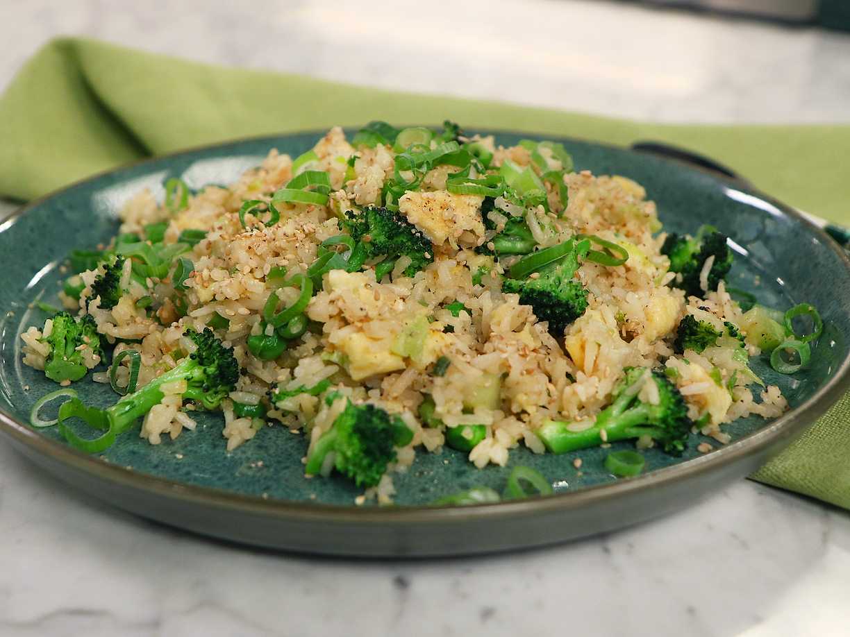 Fried rice med broccoli och sesam Köket.se