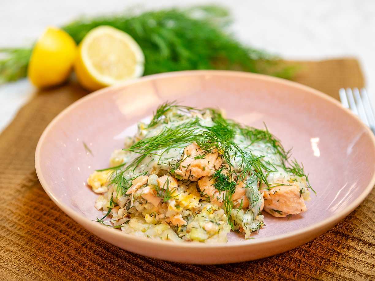 Fried rice med lax och spetskål