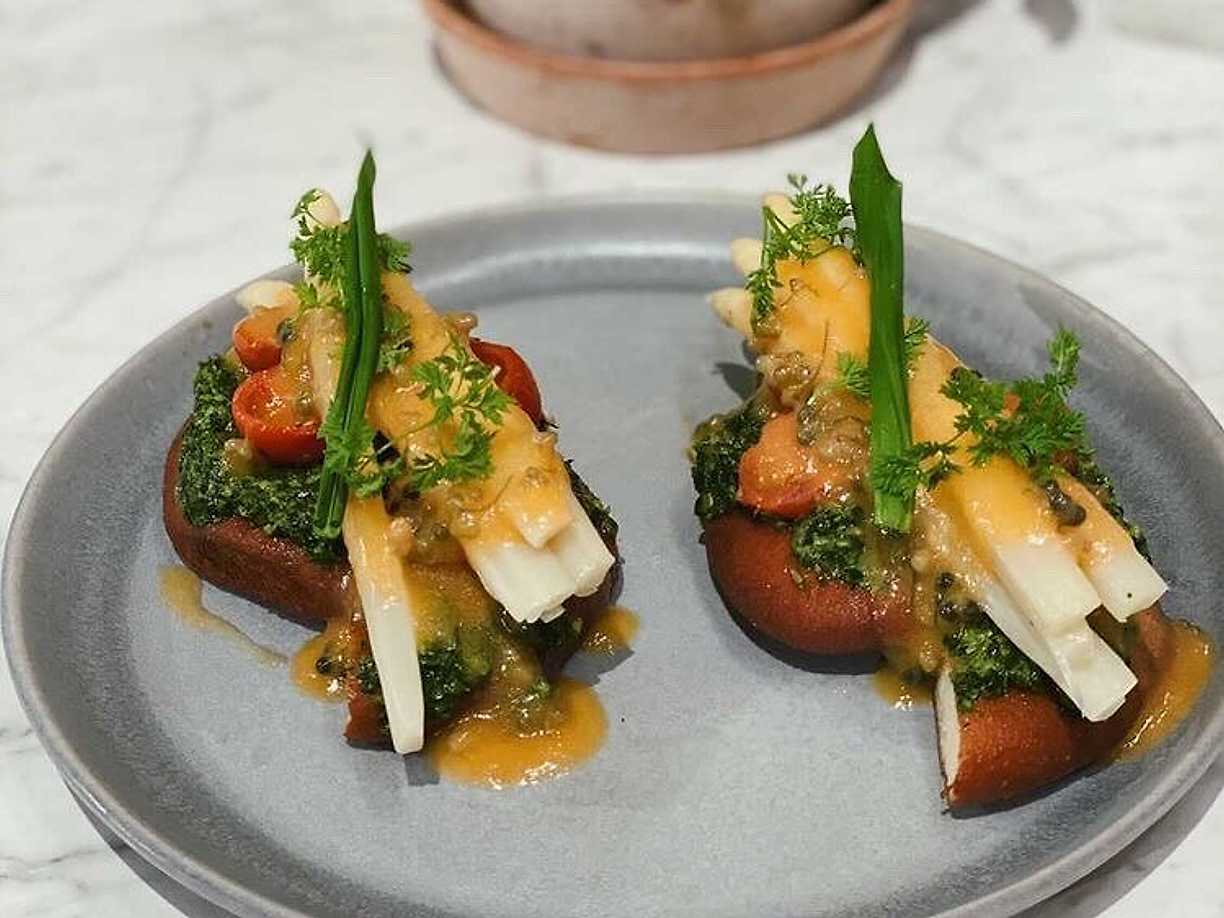 Friterat baobröd med ramslökspesto