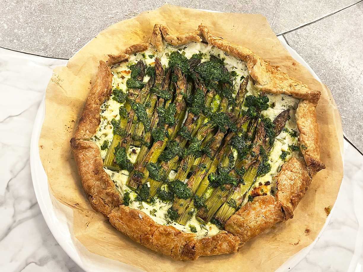 Galette med sparris och ricotta