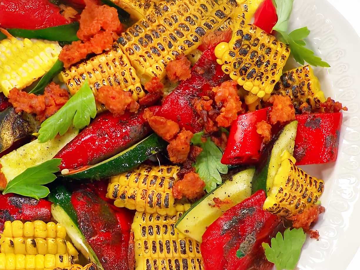 Grillade grönsaker med chorizo
