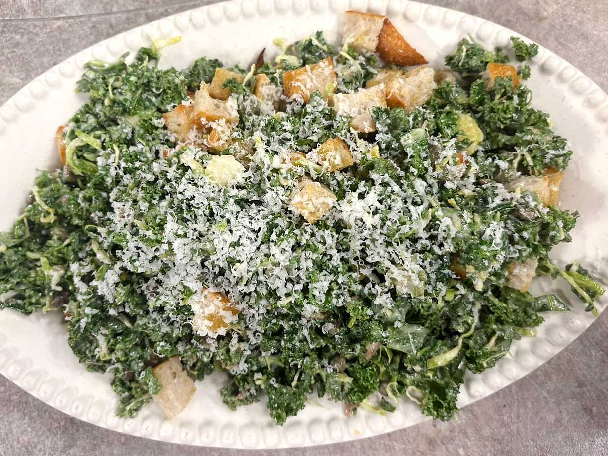 Grönkålscaesar med dressing